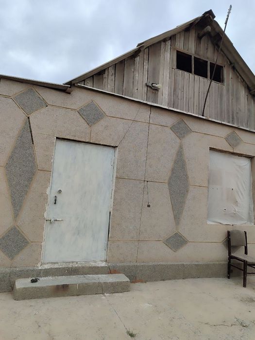 Dala hovli sotiladi dacha vasxodda boylashgan