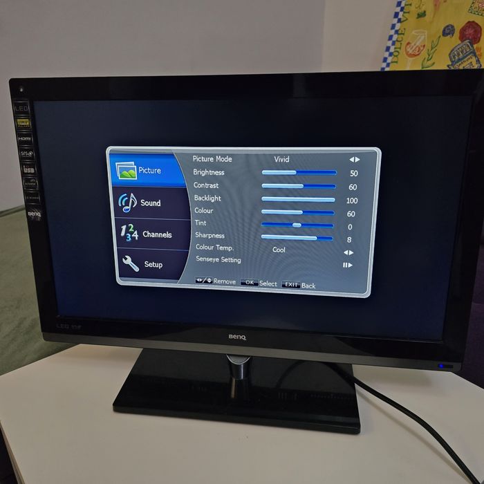 Monitor / TV LED BenQ 26" (66cm) | VA, HDMI, Boxe integrate | Stare Excelentă