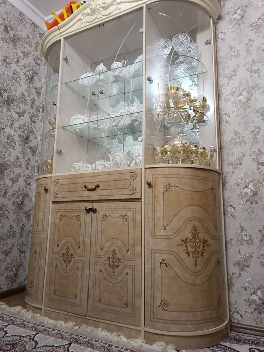 Mebel Stenka oq chinnilari bilan
