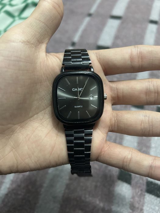 часы Casio , черного цвета