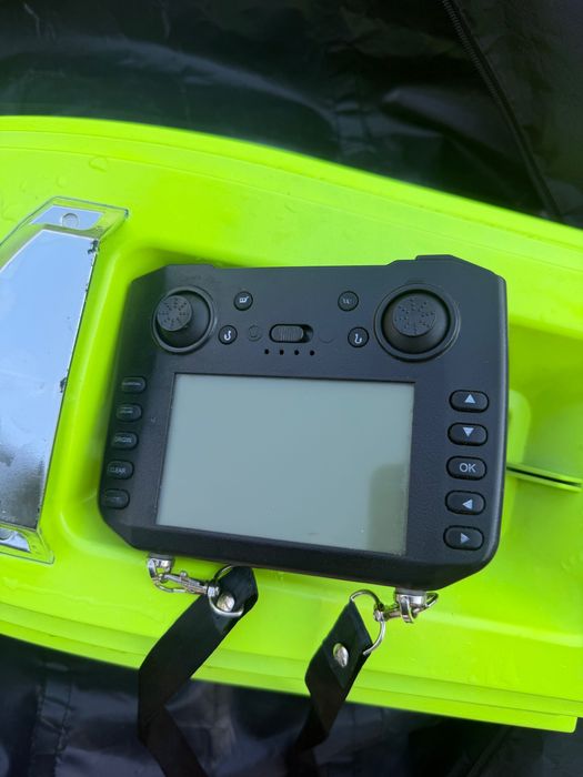 Лодка за захранка flytec v030
