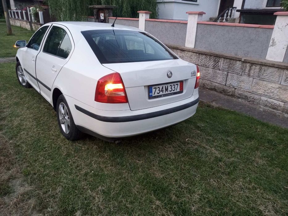 Продавам skoda octavia