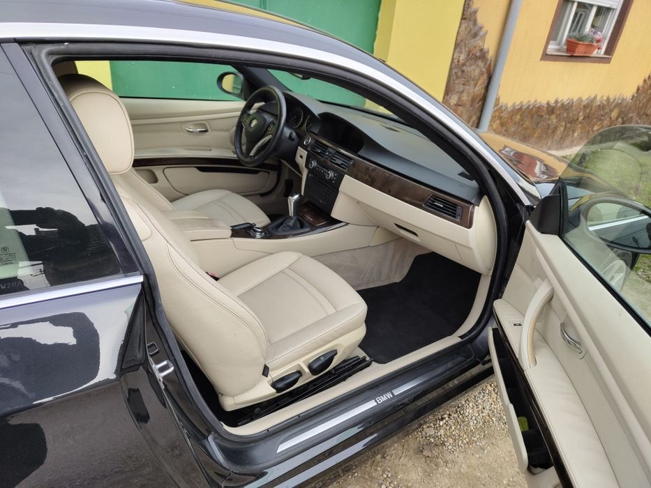 Vand Bmw seria 3 coupe e92 320d 2009