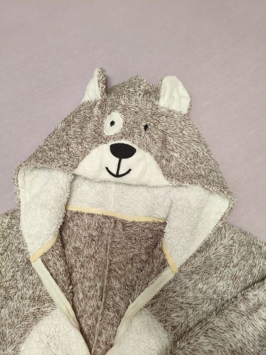 Топъл ромпер с качулка