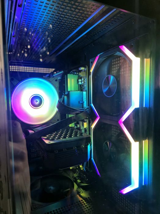 Топ геймърски компютър, gaming pc. | Ryzen 7 7700X | RTX 5060 | 32GB DDR5 | B850 WiFi 7 | Windows 11 Pro