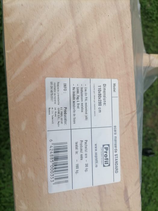 Scară mansarda standard.