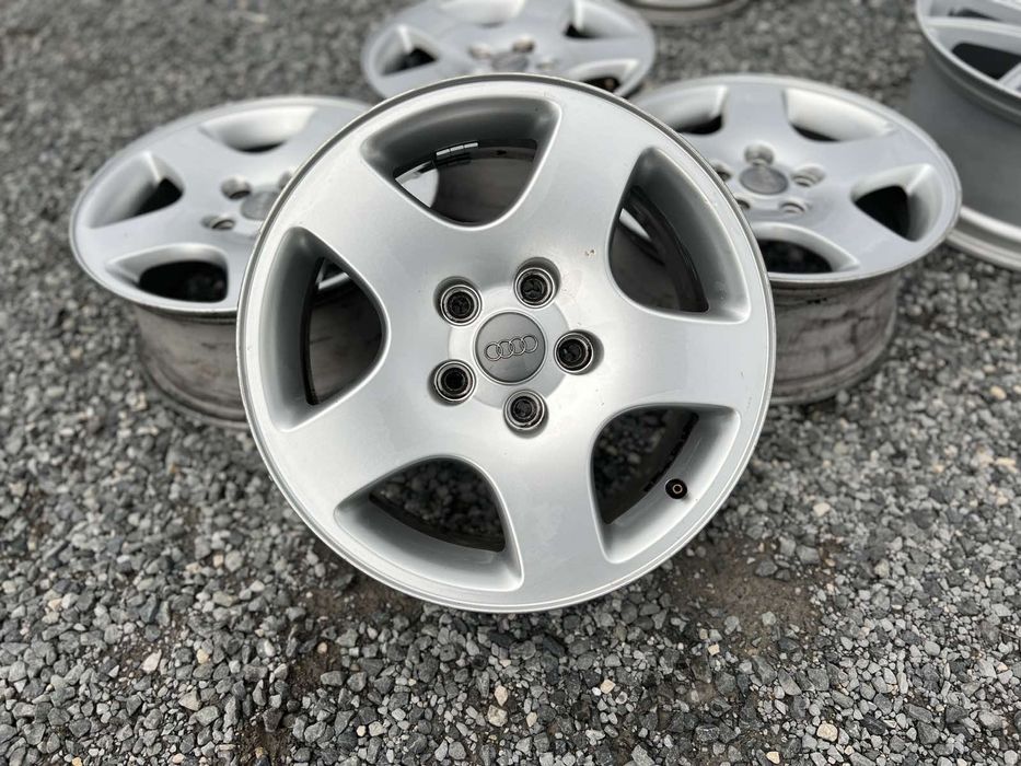 Оригинални джанти Ауди 5/112 Audi 5x112

Употребявани, Шумен