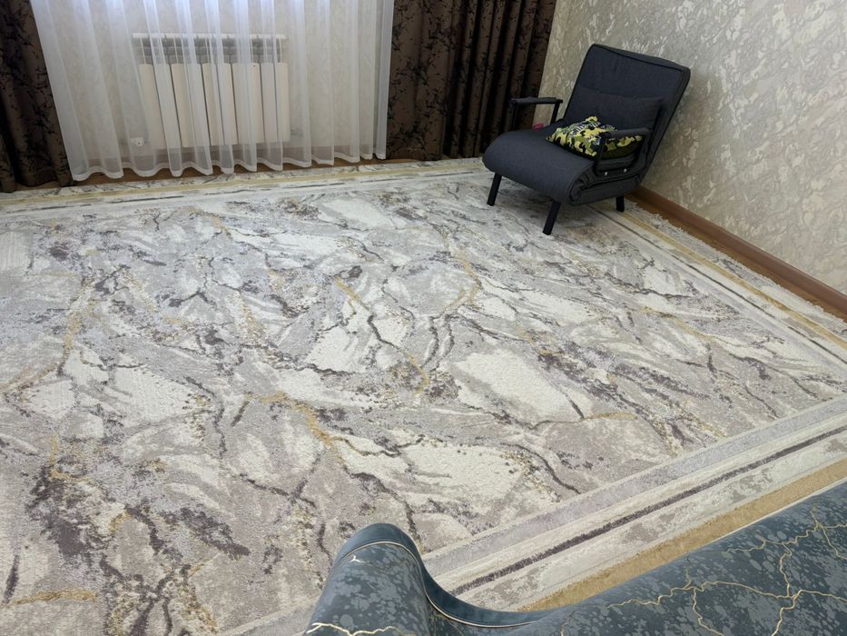 Продам 2 ковра размер 3х4