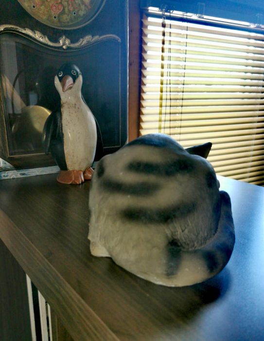 Котка фигура пластика скулптура на котенце изключително реалистично !