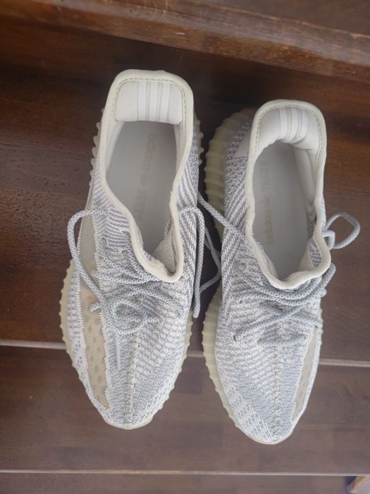 Vând Adidași Yeezy