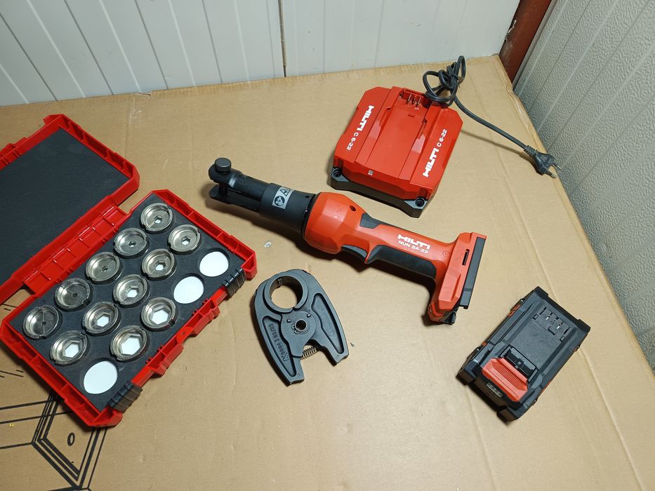 Presa hidraulica de sertizat conectori electrici Hilti Nuron