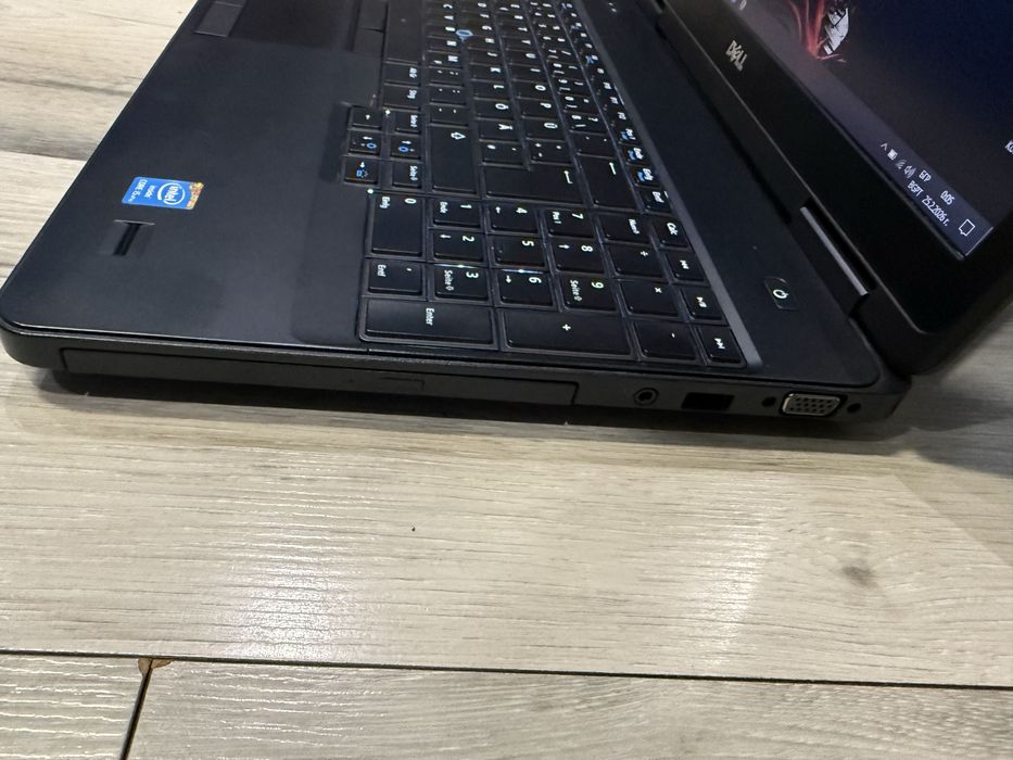 Dell Latitude E5540-i5 4300u/8гб/240гб ссд/подсветка