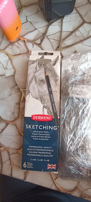 Карандаши derwel