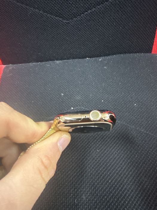 Apple watch seria 11 42mm titan gold