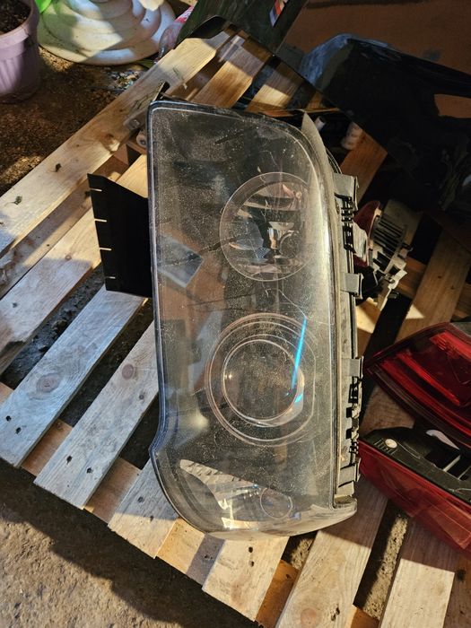 Ляв ксенонов фар за Bmw X3 2006god оборудван