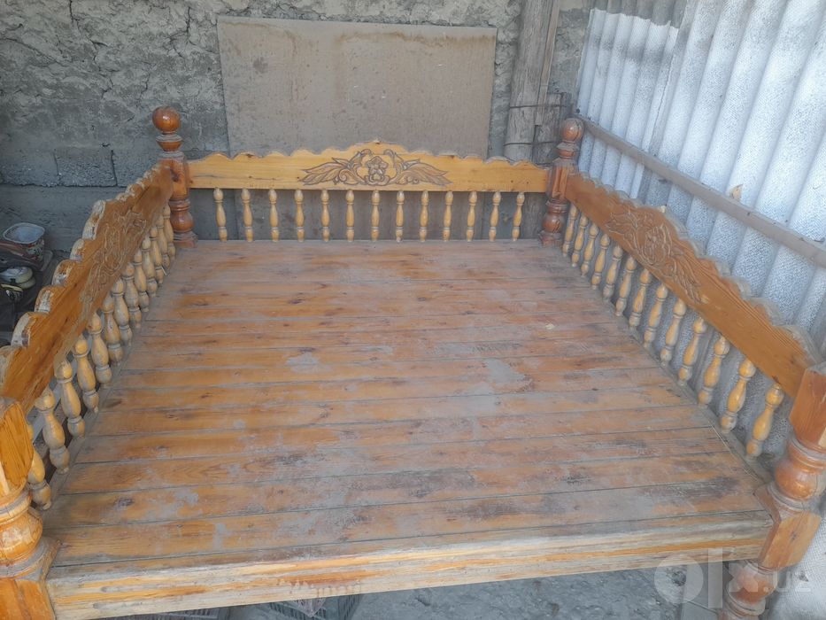 Karvor sotiladi holati yaxshi razmer 2x2