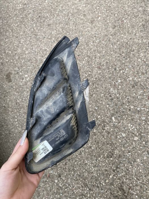 Накладка правая заднего бампера