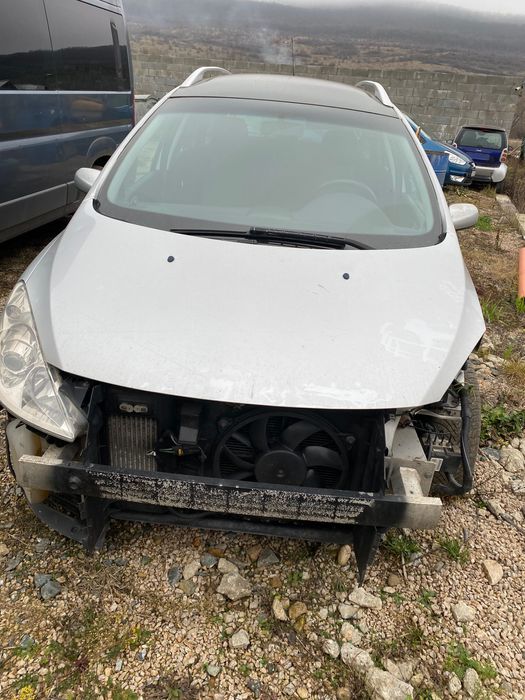 Vând Peugeot 307 pentru dezmembrare