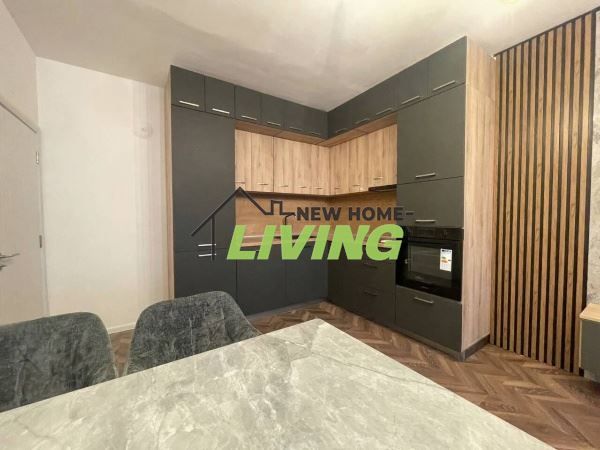 Продава се Тристаен апартамент в Пловдив, Христо Смирненски - 70 кв.м за 2057 €/кв.м - Снимка #2