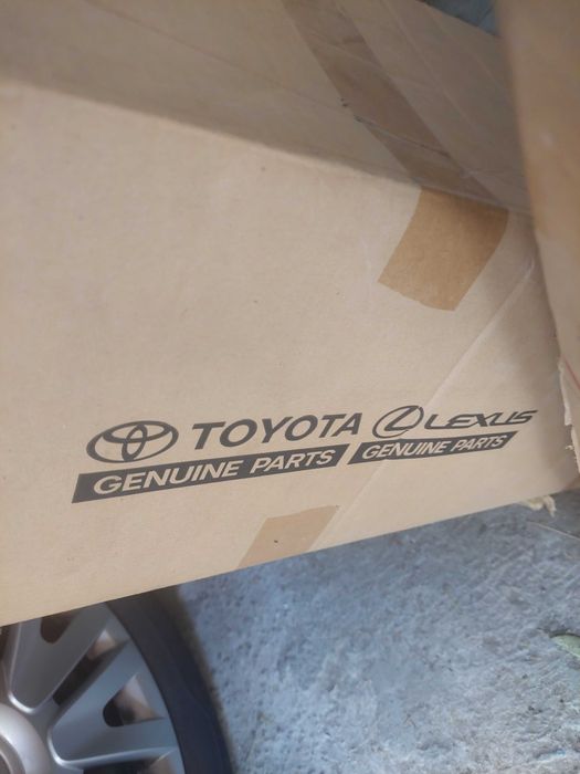 Заден ляв амортисьор въздушен Lexus RX300 RX330 RX400H