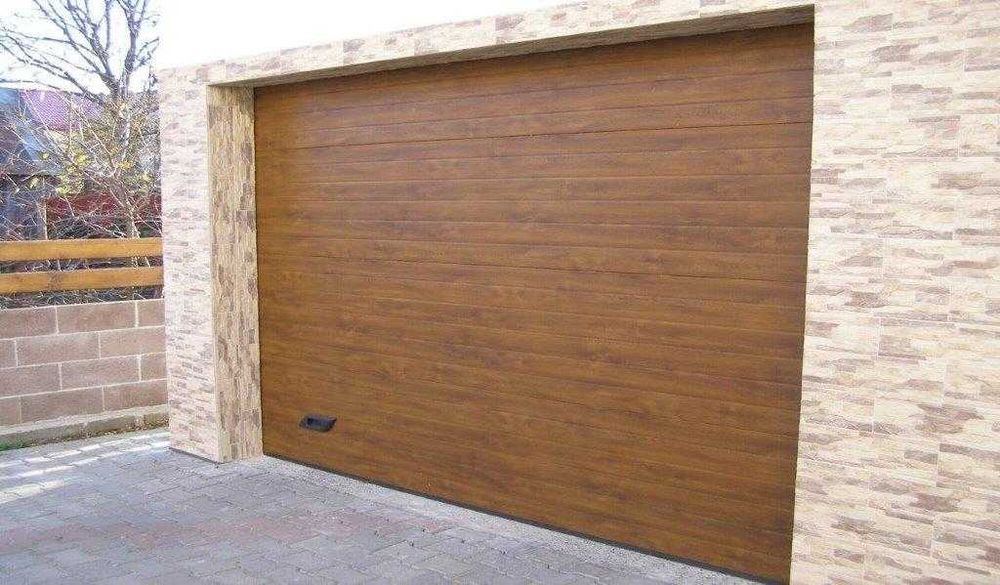 Usa de Garaj sectionala rezidentiala sau industriala - Bacau