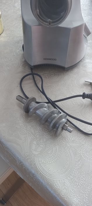 Masina de tocat Kenwood 2000 Pro Excel
