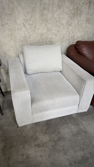 кресло мягкое светлое