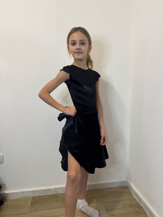 Рокля за спортни танци