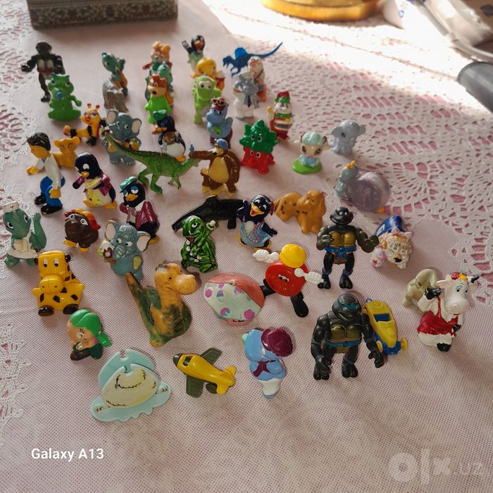 Продаются игрушки из киндер-сюрпризов