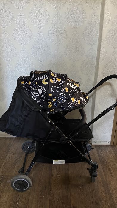 Прогулочная коляска легкая