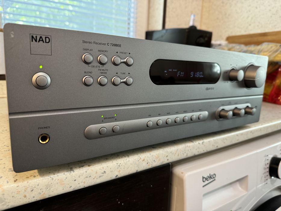 Nad C-720BEE качествен стерео ресивър