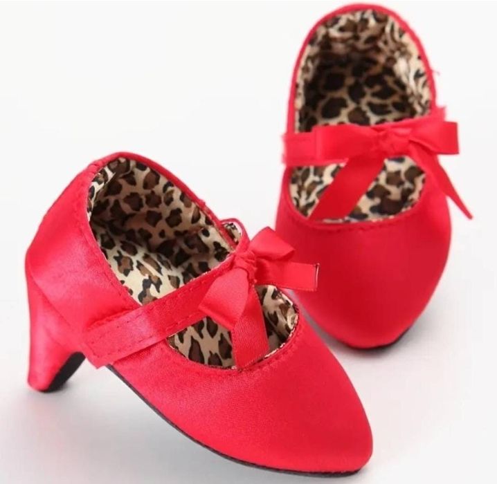 Детские туфельки