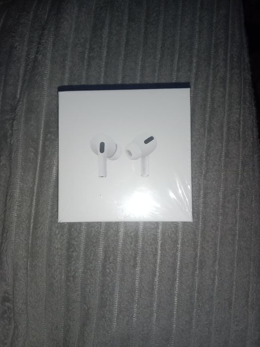 AirPods Pro наушники
