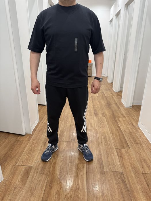 Футболки Uniqlo