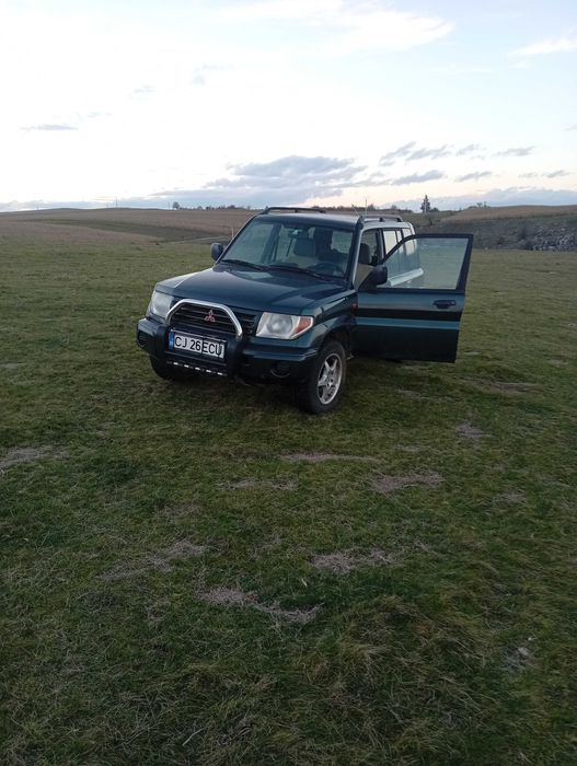Mitsubishi pajero pinin