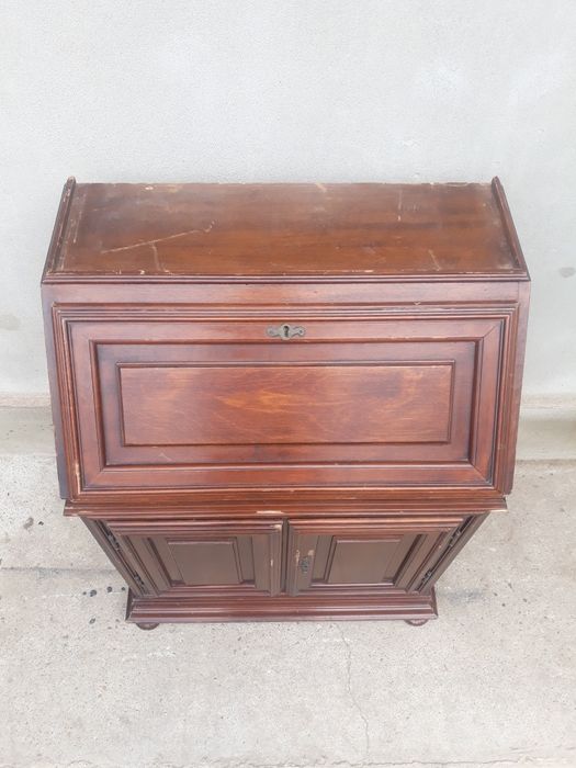 Secretar / Secretaire  Birou vechi, din lemn masiv