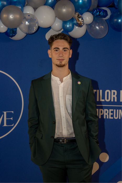 Mediatii matematica si informatica