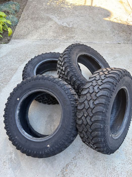 4-бр гуми 205/75/15 Forward Safari 540 200 €