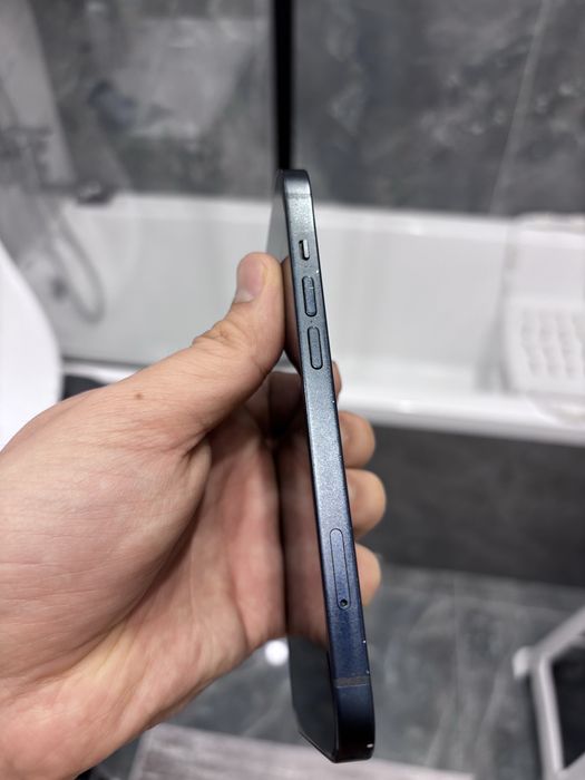 Продам айфон 13 на 128 гб