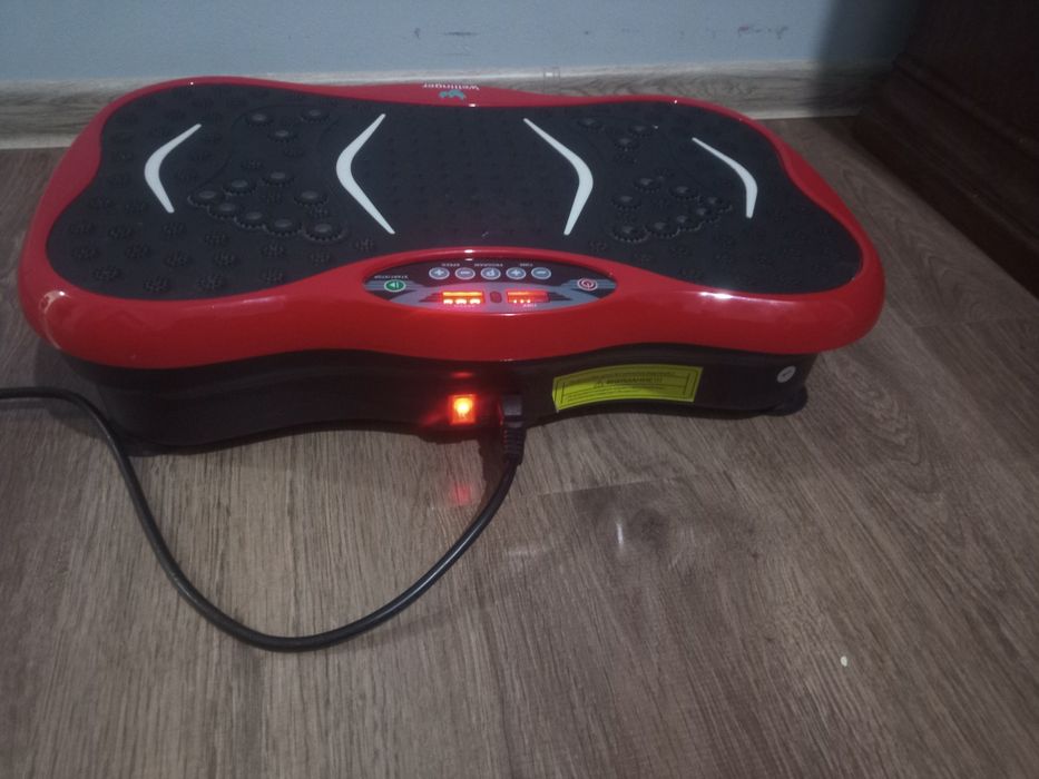 Вибро платформа для похудения и спорта фитнес а отличном состояние