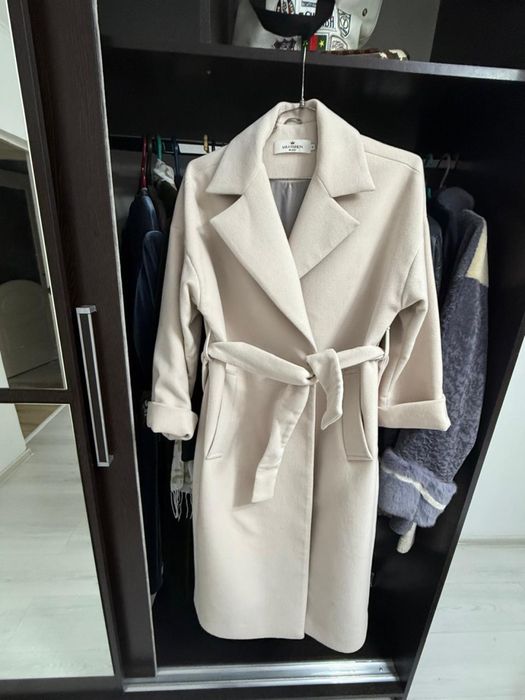 Пальто демисезонное