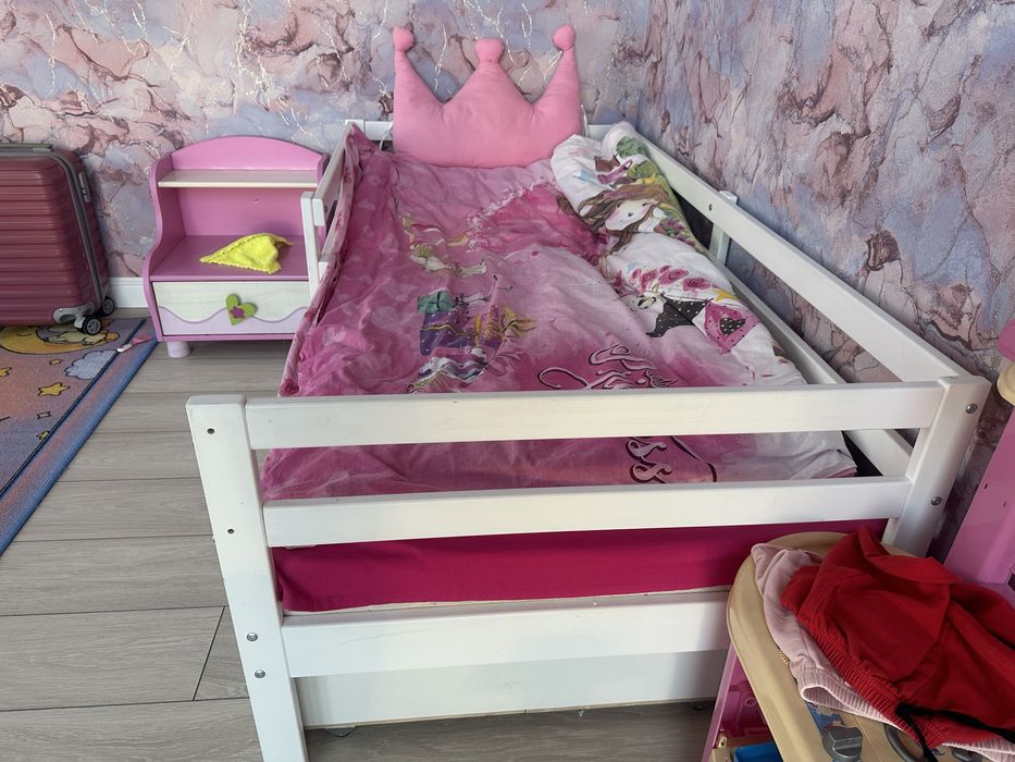 Продам детскую кроватку