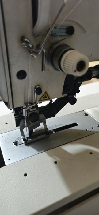 Продам промышленную петельную швейную машину