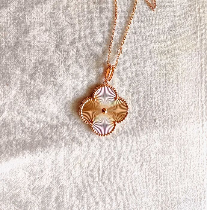 Дамско колие с голяма златна детелина - Van Cleef & Arpels VCA