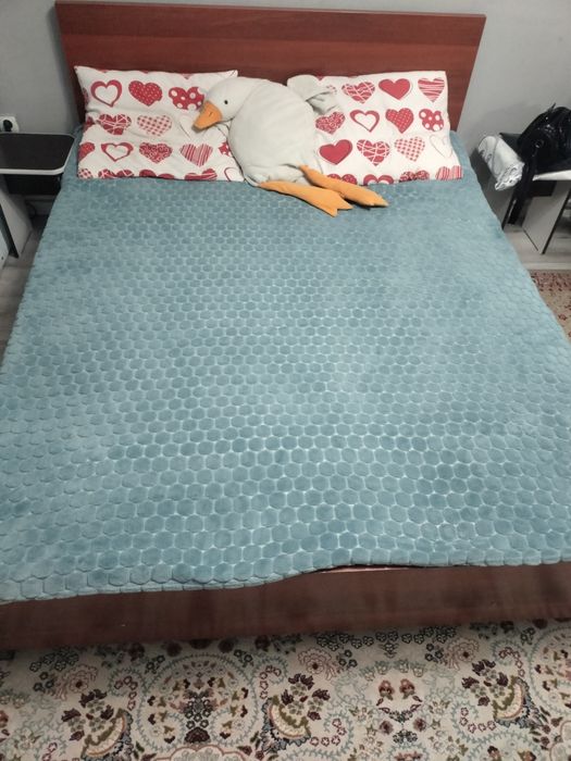 Продам кровать в хорошем состоянии