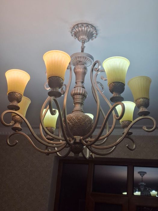 Люстры, почти новые