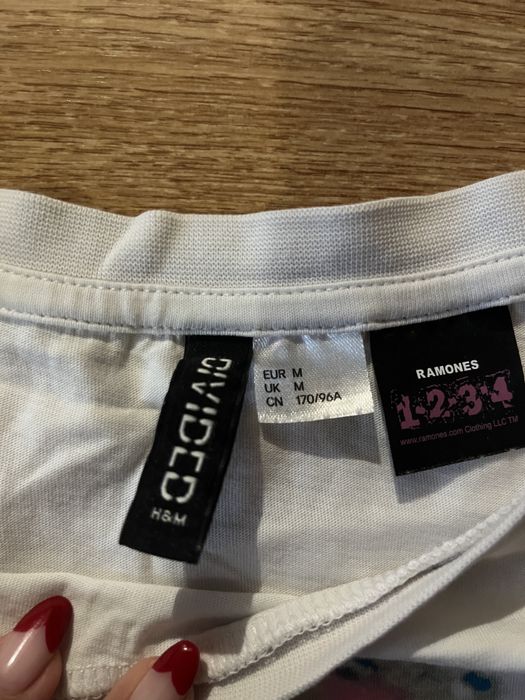 Тениски на H&M