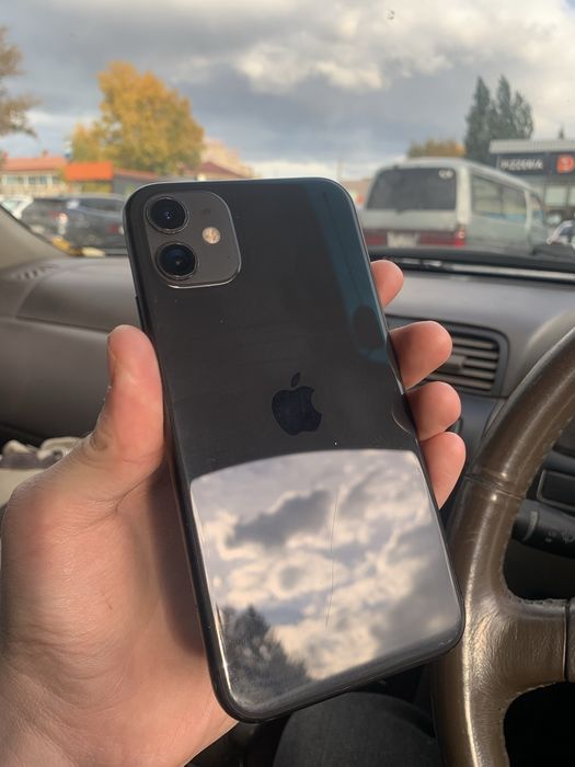 Продам iphone (айфон) 11 128