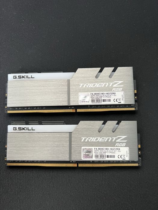 PC Gaming Ryzen 7 2700X / GTX 1070 / 16GB DDR4 vand componente