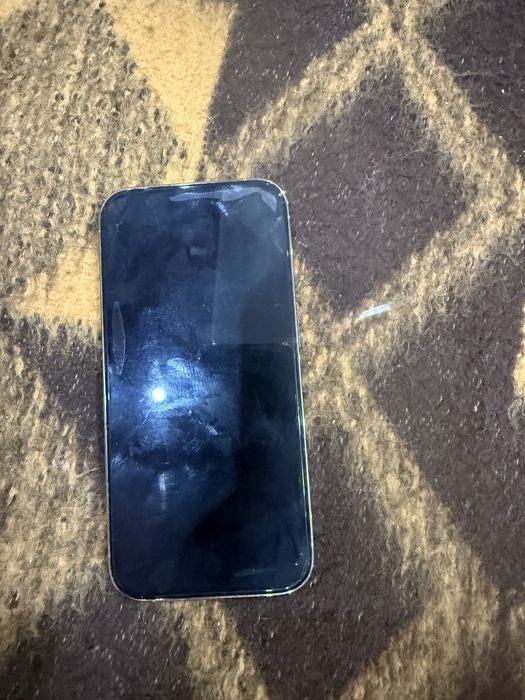 Продава айфон 14 про
